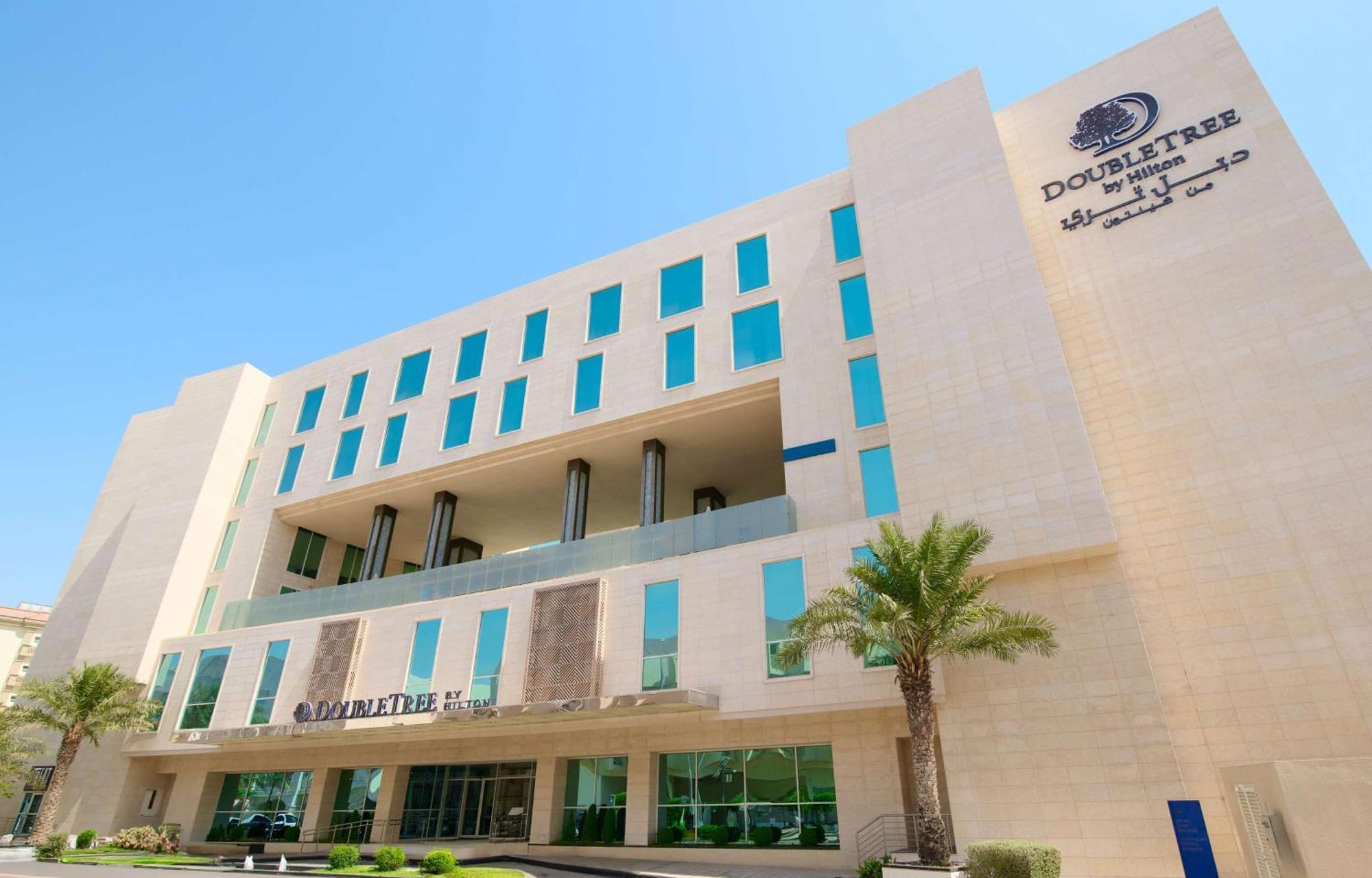 Doubletree By Hilton Doha - Al Sadd Hotel Luaran gambar The hotel in 2015