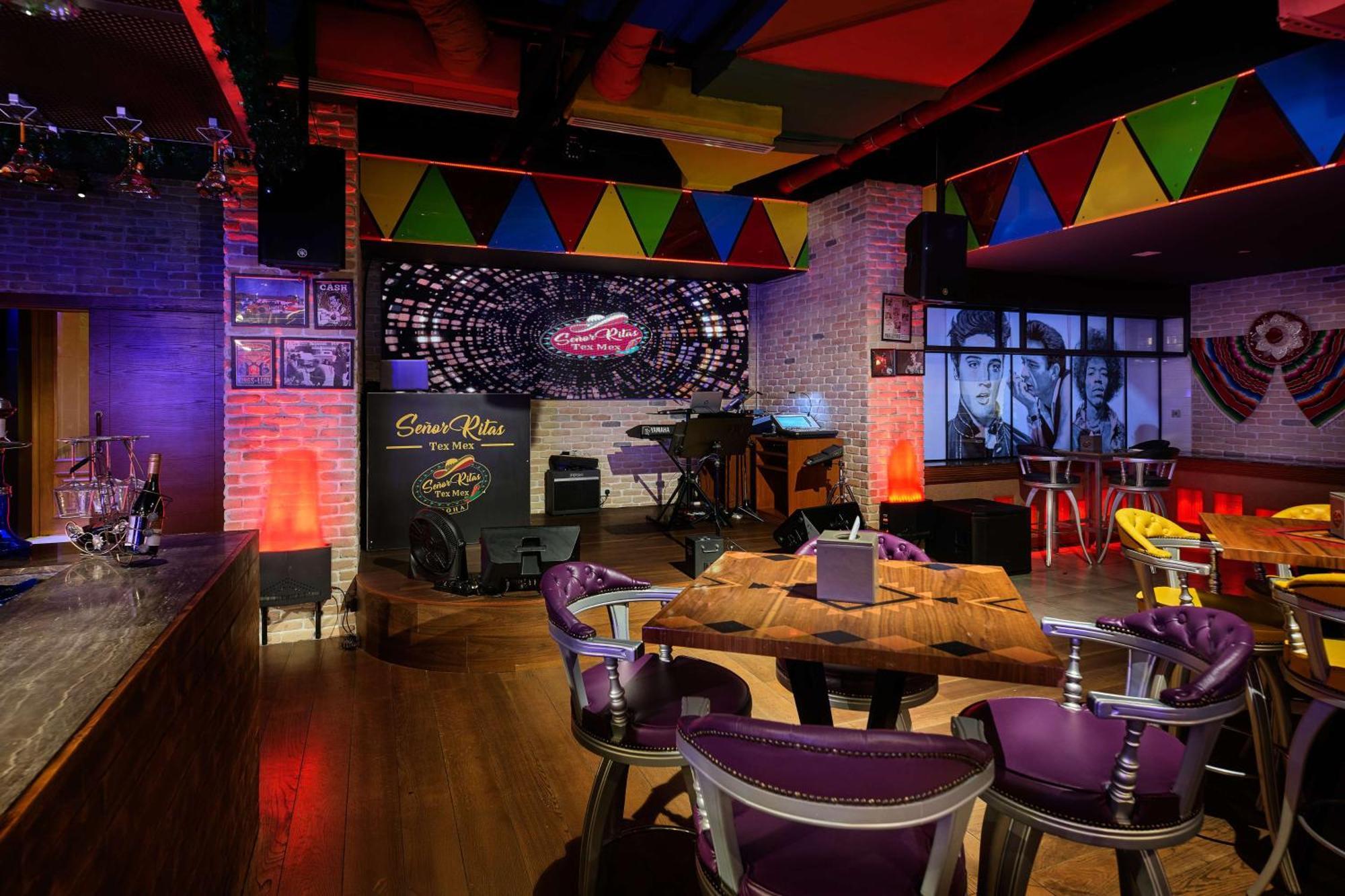 Doubletree By Hilton Doha - Al Sadd Hotel Luaran gambar The interior of a typical Hard Rock Cafe